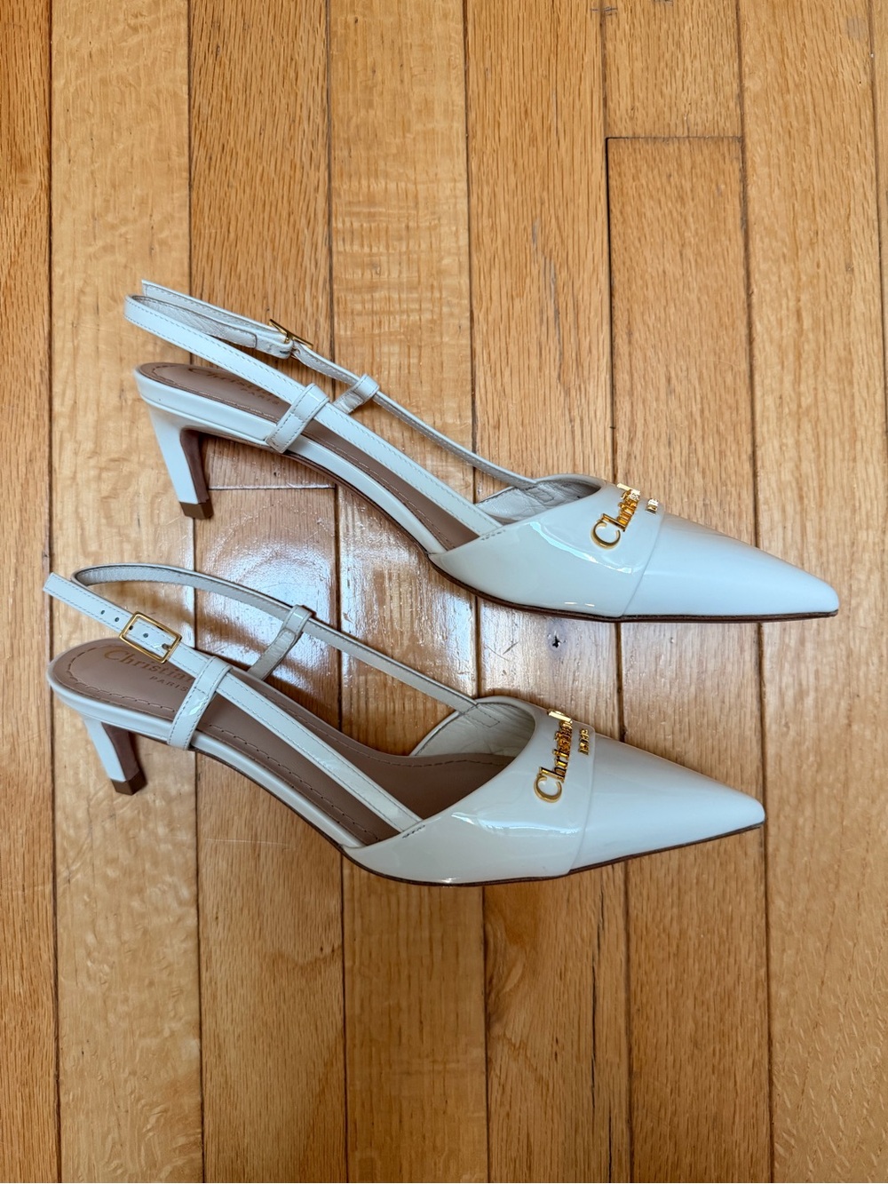 Dior Ivory Pointed Slingback Pumps with Gold Logo - Picture 2 of 9